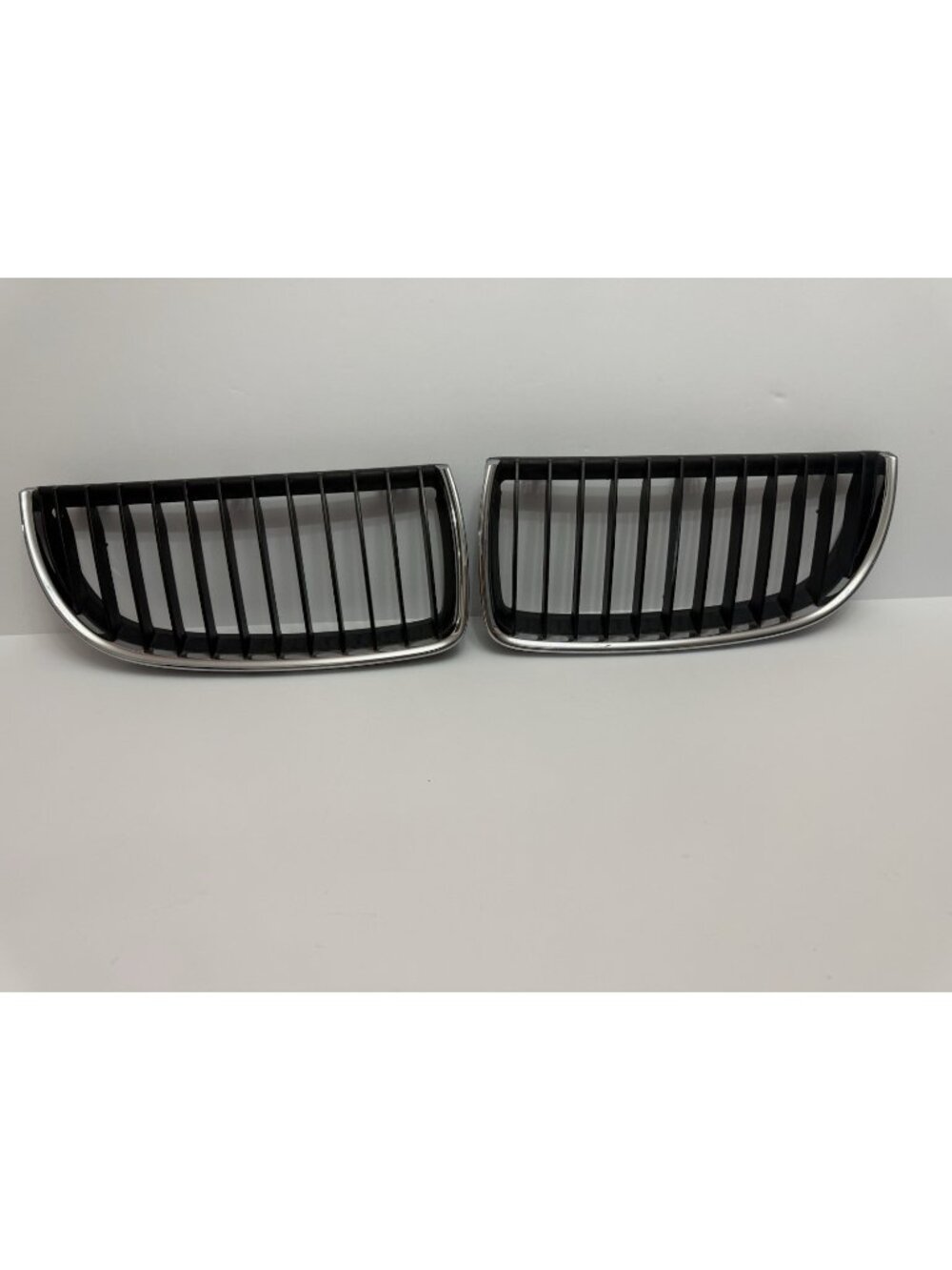 BMW E90 Kidney Grille OEM Genuine 2006-2008 3 Series Sedan Pre-LCI Left Right